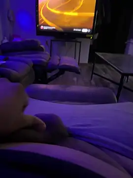 papillon013 online show from 12-31-24, 05:22