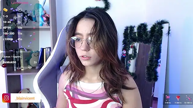 Snapshot of BlairVicent chatting on 12-04-24, 12:14 BlairVicent online show from 12-04-24, 12:14