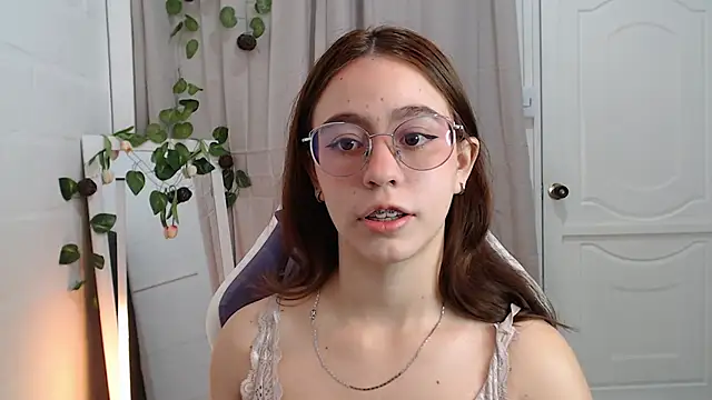 Snapshot of BlairVicent chatting on 11-12-25, 01:33 BlairVicent online show from 11-12-25, 01:33