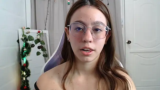 Snapshot of BlairVicent chatting on 12-15-25, 03:27 BlairVicent online show from 12-15-25, 03:27