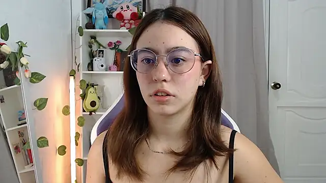 Snapshot of BlairVicent chatting on 02-12-26, 03:18 BlairVicent online show from 02-12-26, 03:18