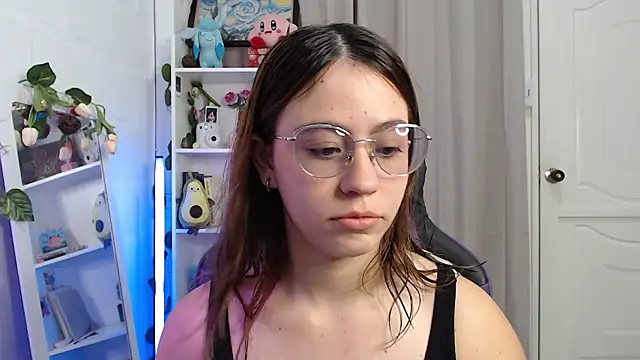 Snapshot of BlairVicent chatting on 03-12-26, 02:01 BlairVicent online show from 03-12-26, 02:01