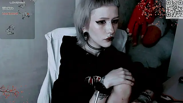 say mary online show from 11-13-25, 04:39