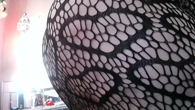 Snapshot of BeckiTooSweet chatting on 03-01-25, 05:05 BeckiTooSweet online show from 03-01-25, 05:05