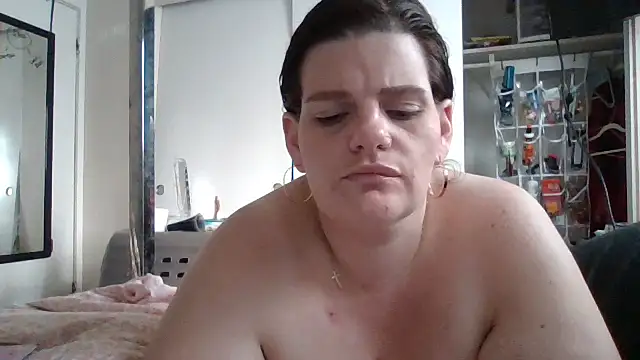 Snapshot of BeckiTooSweet chatting on 10-03-25, 09:45 BeckiTooSweet online show from 10-03-25, 09:45