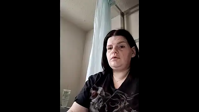 Snapshot of BeckiTooSweet chatting on 10-16-25, 10:55 BeckiTooSweet online show from 10-16-25, 10:55