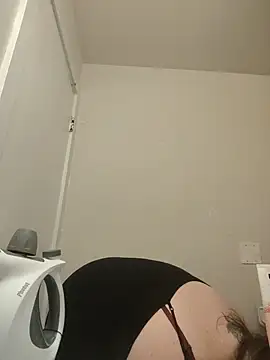 Snapshot of BeckiTooSweet chatting on 10-21-25, 09:54 BeckiTooSweet online show from 10-21-25, 09:54