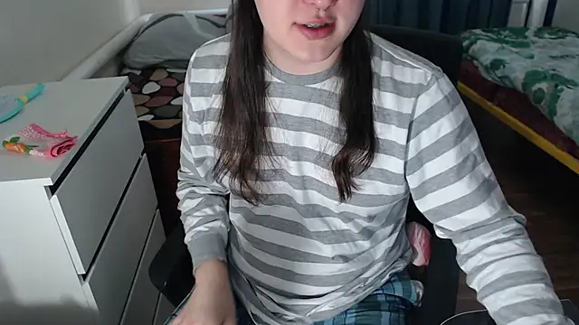 EvaMiron online show from 10-09-25, 10:46