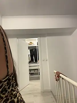 Snapshot of deliaroyal chatting on 11-20-25, 02:50 deliaroyal online show from 11-20-25, 02:50