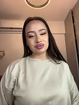 Snapshot of deliaroyal chatting on 11-26-25, 02:40 deliaroyal online show from 11-26-25, 02:40