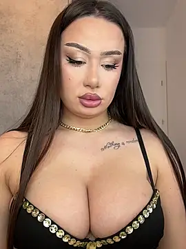 Snapshot of deliaroyal chatting on 12-03-25, 01:09 deliaroyal online show from 12-03-25, 01:09