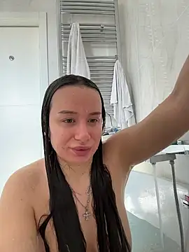 Snapshot of deliaroyal chatting on 03-26-26, 12:44 deliaroyal online show from 03-26-26, 12:44