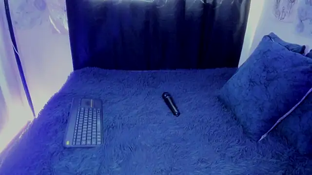 Snapshot of Keket_Smitth chatting on 11-06-25, 08:21 Keket Smitth online show from 11-06-25, 08:21