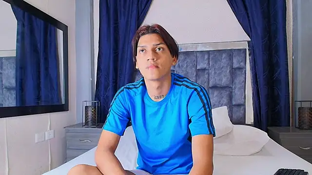 Snapshot of Samuelsince chatting on 01-28-25, 05:32 Samuelsince online show from 01-28-25, 05:32