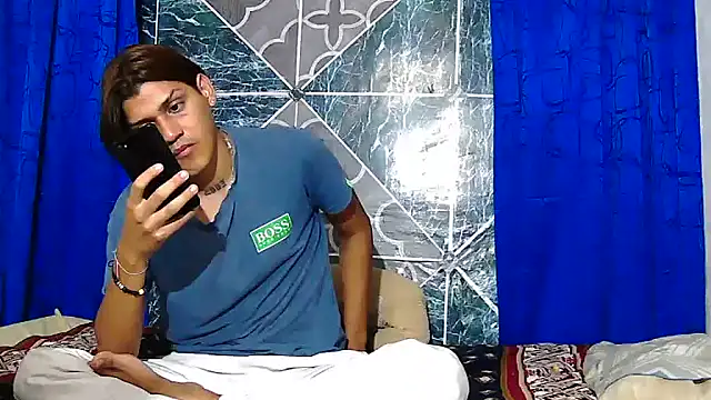 Snapshot of Samuelsince chatting on 10-24-25, 04:53 Samuelsince online show from 10-24-25, 04:53