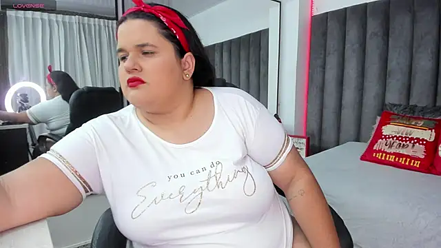 Snapshot of natalia_curvy1 chatting on 12-17-24, 07:26 natalia curvy1 online show from 12-17-24, 07:26