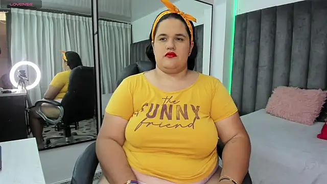 Snapshot of natalia_curvy1 chatting on 12-26-24, 07:05 natalia curvy1 online show from 12-26-24, 07:05