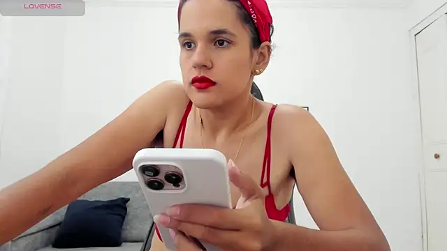 natalia curvy1 online show from 06-16-26, 05:59
