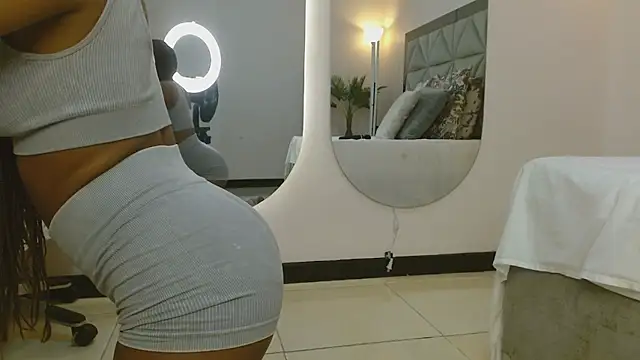 Snapshot of genesis_moretz chatting on 02-20-26, 03:36 genesis moretz online show from 02-20-26, 03:36