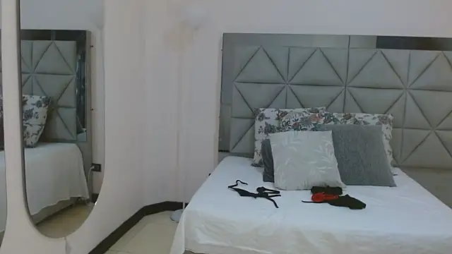 Snapshot of genesis_moretz chatting on 03-01-26, 03:41 genesis moretz online show from 03-01-26, 03:41