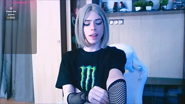 FemAlexa  online show from 03-19-25, 03:29