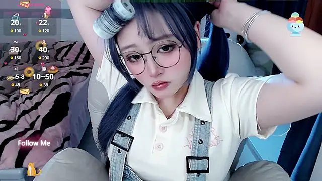 Snapshot of Sweet-18wanwan chatting on 12-30-24, 08:36 Sweet-18wanwan online show from 12-30-24, 08:36