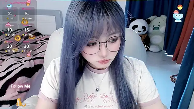 Snapshot of Sweet-18wanwan chatting on 01-07-25, 12:45 Sweet-18wanwan online show from 01-07-25, 12:45