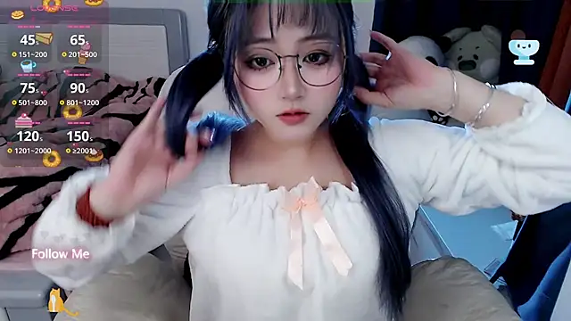 Snapshot of Sweet-18wanwan chatting on 01-09-25, 12:30 Sweet-18wanwan online show from 01-09-25, 12:30