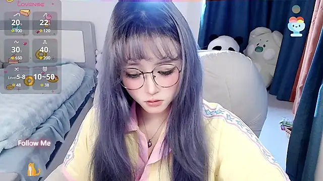 Snapshot of Sweet-18wanwan chatting on 02-17-25, 03:31 Sweet-18wanwan online show from 02-17-25, 03:31