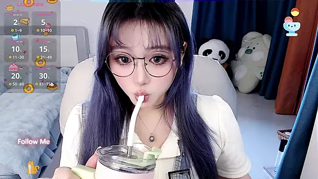 Snapshot of Sweet-18wanwan chatting on 03-18-25, 04:04 Sweet-18wanwan online show from 03-18-25, 04:04