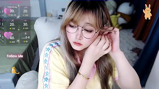 Snapshot of Sweet-18wanwan chatting on 10-04-25, 02:15 Sweet-18wanwan online show from 10-04-25, 02:15