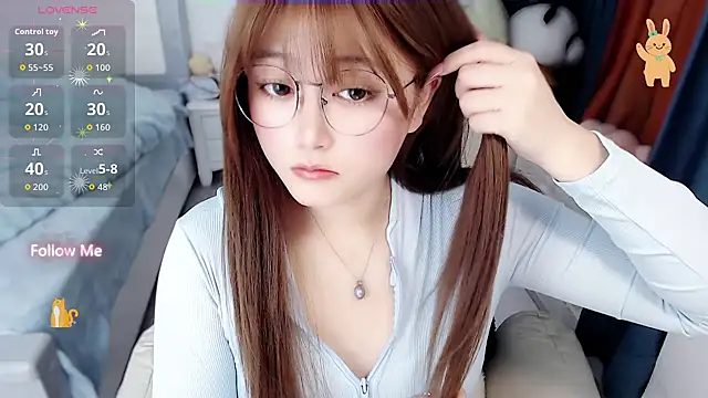 Snapshot of Sweet-18wanwan chatting on 12-17-25, 02:45 Sweet-18wanwan online show from 12-17-25, 02:45