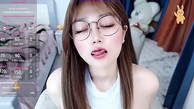 Snapshot of Sweet-18wanwan chatting on 02-28-26, 03:02 Sweet-18wanwan online show from 02-28-26, 03:02