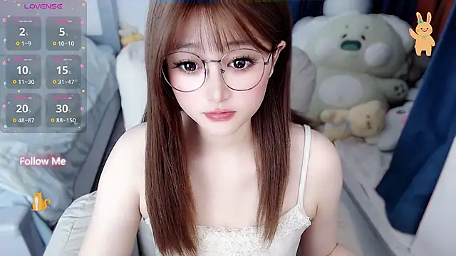 Snapshot of Sweet-18wanwan chatting on 04-19-26, 04:17 Sweet-18wanwan online show from 04-19-26, 04:17