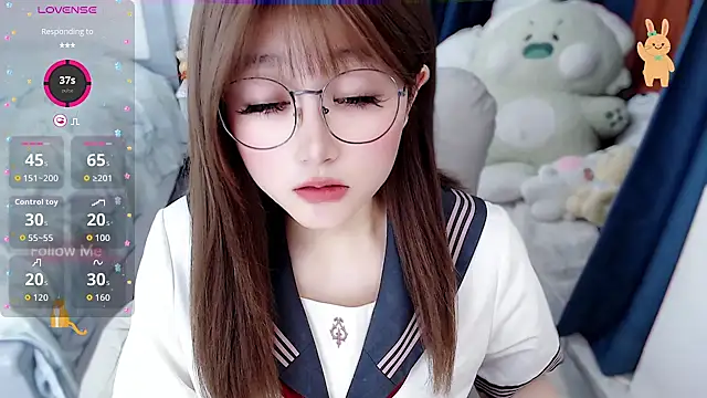Snapshot of Sweet-18wanwan chatting on 04-22-26, 04:08 Sweet-18wanwan online show from 04-22-26, 04:08