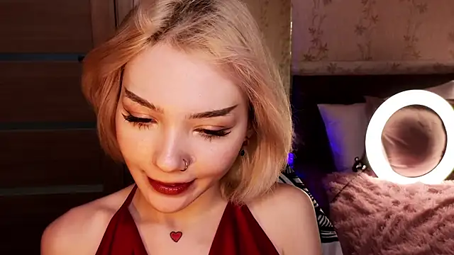 Snapshot of SandraBoyl chatting on 01-09-25, 04:08 SandraBoyl online show from 01-09-25, 04:08