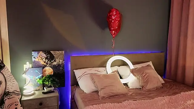 Snapshot of SandraBoyl chatting on 03-22-25, 01:11 SandraBoyl online show from 03-22-25, 01:11