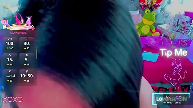 Snapshot of NatalieHarris chatting on 10-18-25, 07:14 NatalieHarris online show from 10-18-25, 07:14