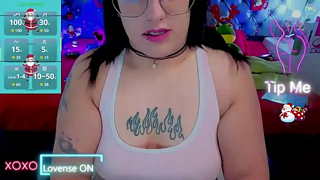 Snapshot of NatalieHarris chatting on 12-20-25, 07:10 NatalieHarris online show from 12-20-25, 07:10