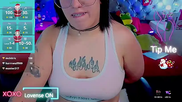 Snapshot of NatalieHarris chatting on 12-21-25, 07:15 NatalieHarris online show from 12-21-25, 07:15