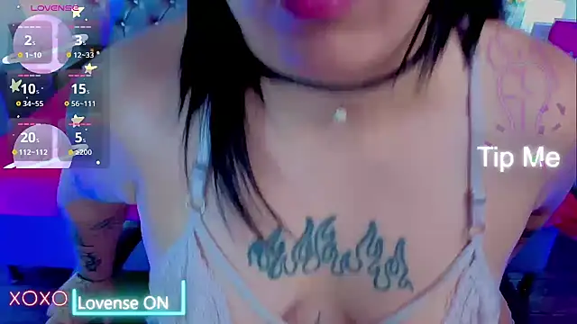 Snapshot of NatalieHarris chatting on 03-12-26, 06:14 NatalieHarris online show from 03-12-26, 06:14