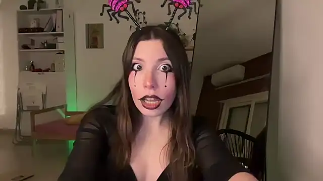 CringeButCute online show from 10-18-25, 11:27