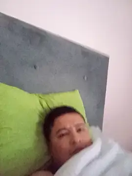 Snapshot of LusoCol chatting on 10-28-25, 04:42 LusoCol online show from 10-28-25, 04:42