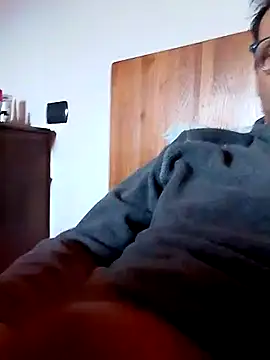 Snapshot of Anastasio33 chatting on 12-23-24, 02:28 Anastasio33 online show from 12-23-24, 02:28