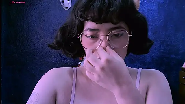 Snapshot of NinaYellow chatting on 12-06-24, 03:11 NinaYellow online show from 12-06-24, 03:11