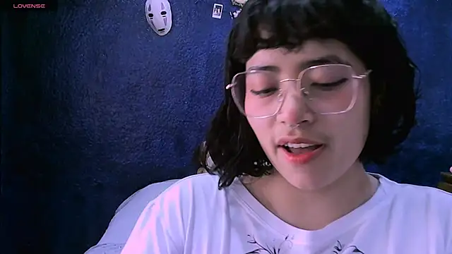 Snapshot of NinaYellow chatting on 01-16-25, 02:19 NinaYellow online show from 01-16-25, 02:19