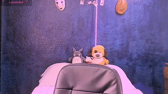 Snapshot of NinaYellow chatting on 01-20-25, 03:18 NinaYellow online show from 01-20-25, 03:18