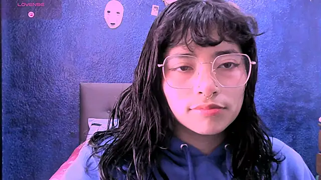 Snapshot of NinaYellow chatting on 09-11-25, 01:33 NinaYellow online show from 09-11-25, 01:33