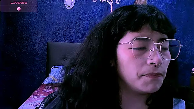 Snapshot of NinaYellow chatting on 09-12-25, 03:45 NinaYellow online show from 09-12-25, 03:45