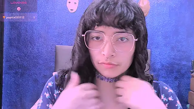 Snapshot of NinaYellow chatting on 10-23-25, 03:44 NinaYellow online show from 10-23-25, 03:44